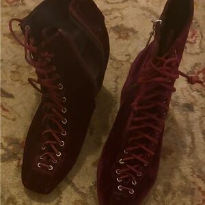 Women's Lace-Up Velvet Ankle Boots - Burgundy